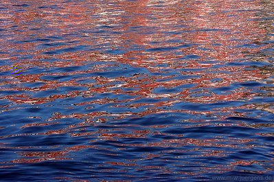 Venedig_Spiegelungen_im_Wasser_09.jpg